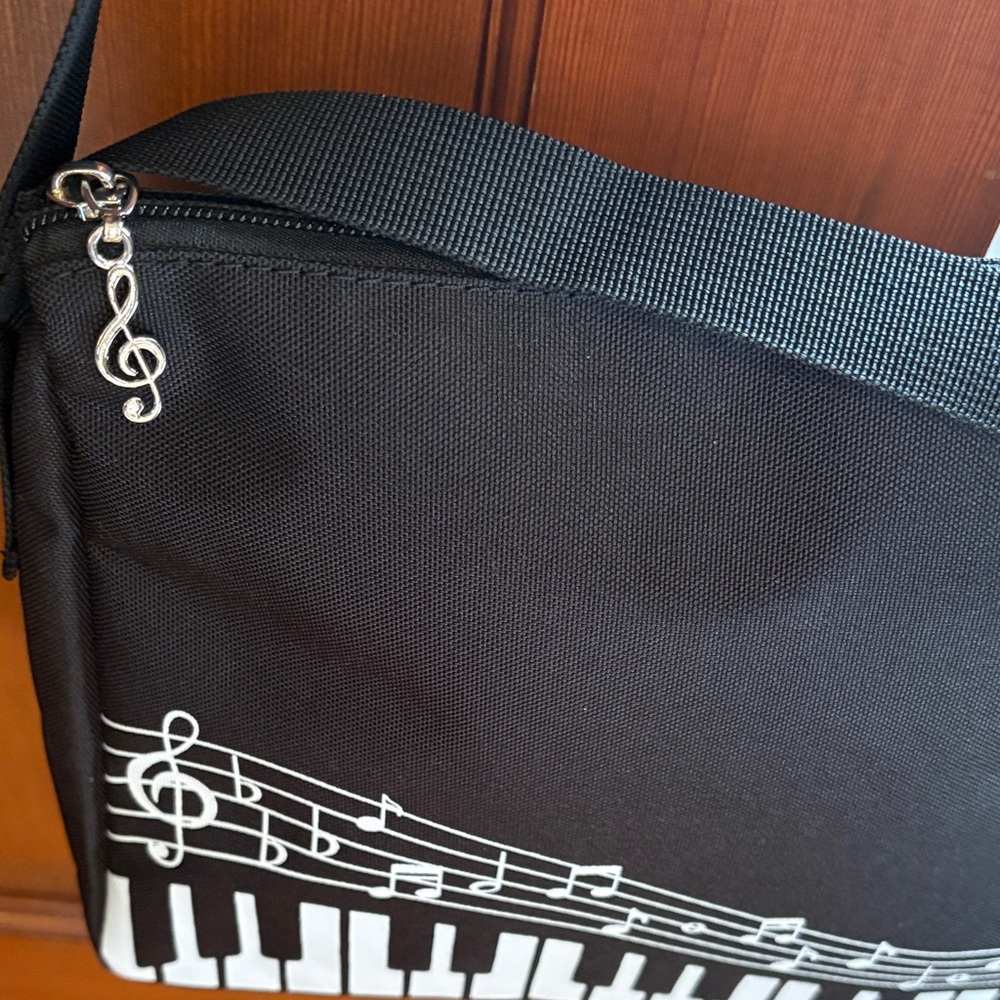 Black and White Music Note Shoulder Bag - Picture 4 of 6